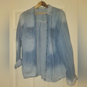 Maurices Medium Denim Button up long sleeve shirt